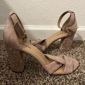 Call it spring floral straps heels size 10